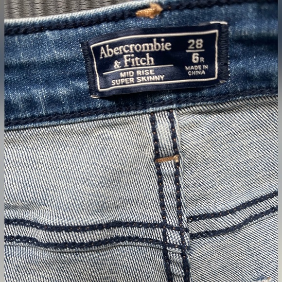 Abercrombie & Fitch Mid Rise Skinny Jeans Women’s Size 6 New Without Tags - Picture 3 of 3